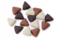 Salmiak Dreiecke, Zartbitter-, Vollmilch- und Weiße Schokolade Salmiak Dreiecke, Zartbitter-, Vollmilch- und Weiße Schokolade