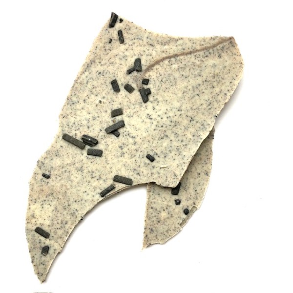 Weiße Lakritz Bruchschokolade mit Salzlakritz Flakes