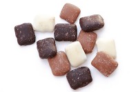 Salmiak Brocken, Zartbitter-, Vollmilch- und Weiße Schokolade Salmiak Brocken, Zartbitter-, Vollmilch- und Weiße Schokolade